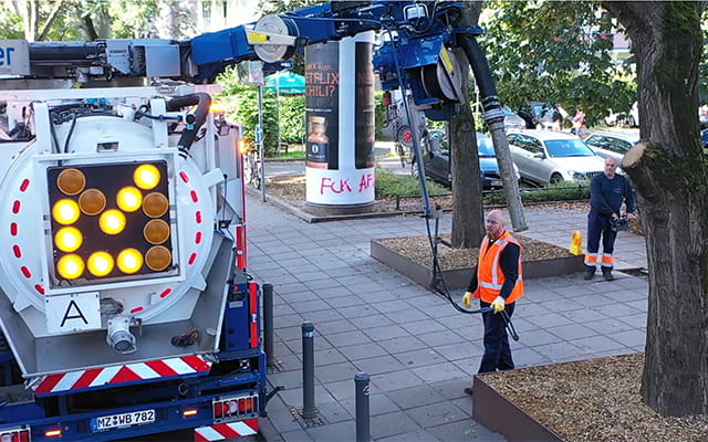 Kanalspuelfahrzeug